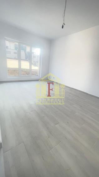 Casă individuală cu 4 camere cu Canalizare în Bucium