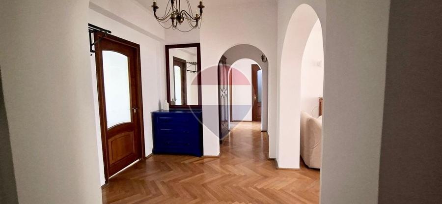 Apartament cu 5 camere în Dorobanți