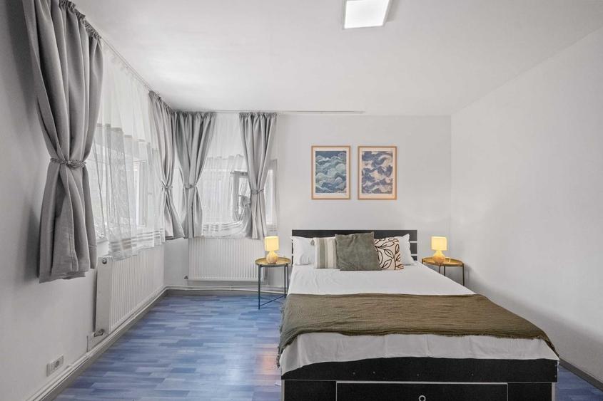 Apartament cu 4 camere semidecomandat în Obor