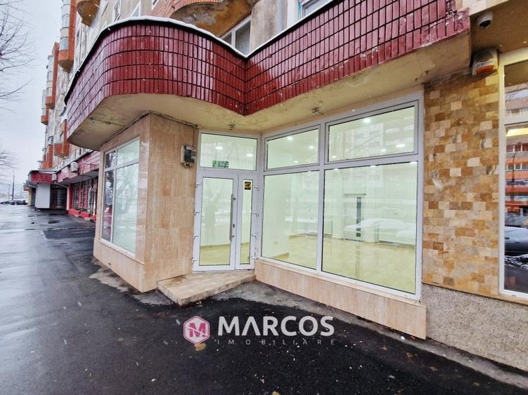 Spațiu comercial, de 70 mp, în Micro IV