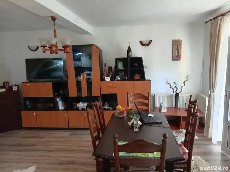 Casă cu 6 camere în Marghita