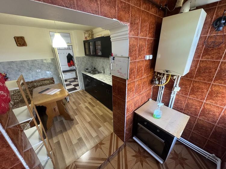 Apartament 2 camere zona Poarta 6 cu Centrala - 6
