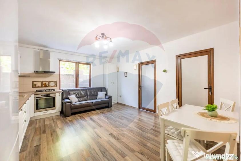 Apartament cu 3 camere semidecomandat în Aurel Vlaicu