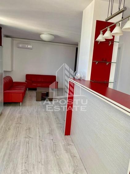 Apartament cu 3 camere semidecomandat, mobilat în Simion Bărnuțiu