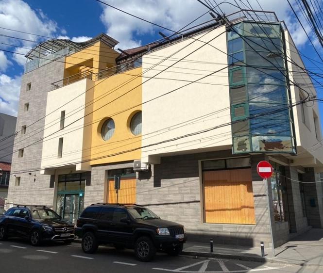 Închiriere spațiu comercial, alimentație publică - 3500 EUR - 6