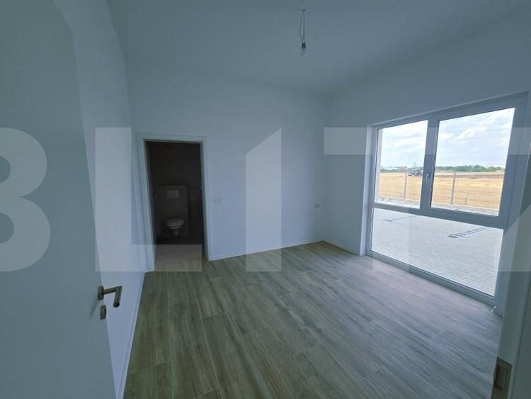 Spatiu, de vanzare, 77 mp, zona Torontalului - 3