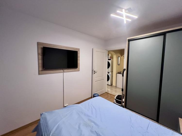 Apartament cu 3 camere decomandat, mobilat în Lipovei