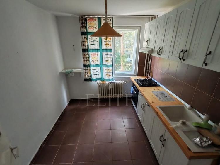 Apartament cu 3 camere semidecomandat în Gheorgheni