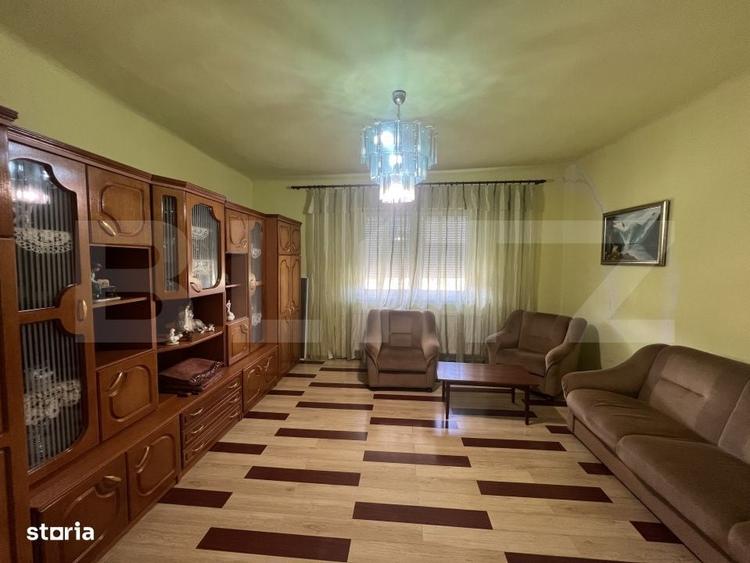 Casă cu 4 camere în Criș