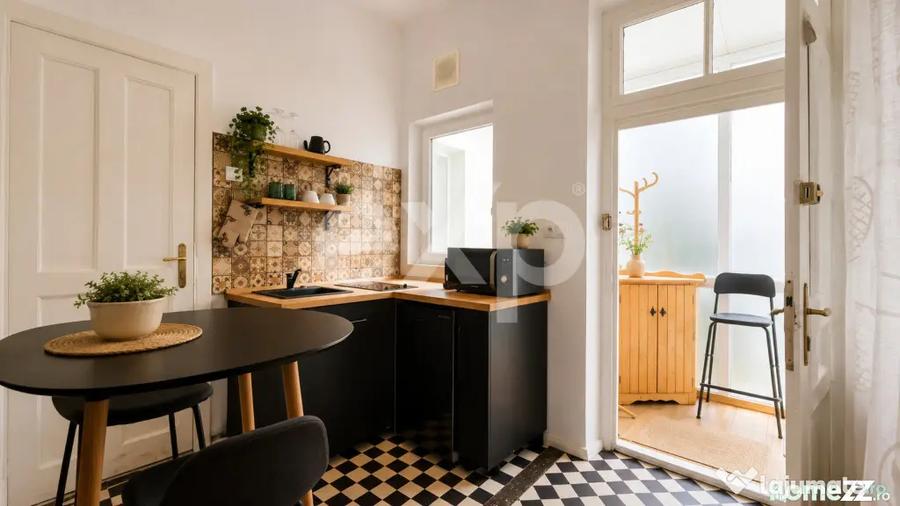Apartament cu 2 camere semidecomandat, mobilat în Centrul Istoric