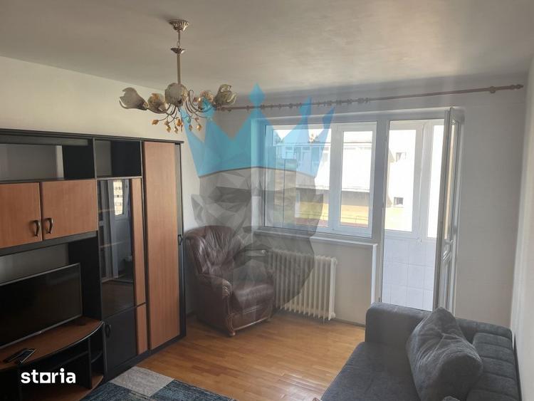 Apartament cu 3 camere, mobilat în Tineretului