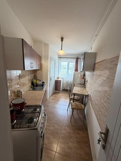 Apartament cu 2 camere decomandat, mobilat în Grigorescu