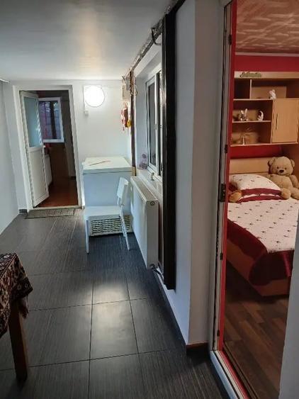 Casă cu 3 camere în Central