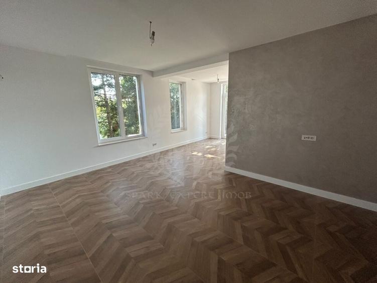 Casă cu 4 camere în Păulești