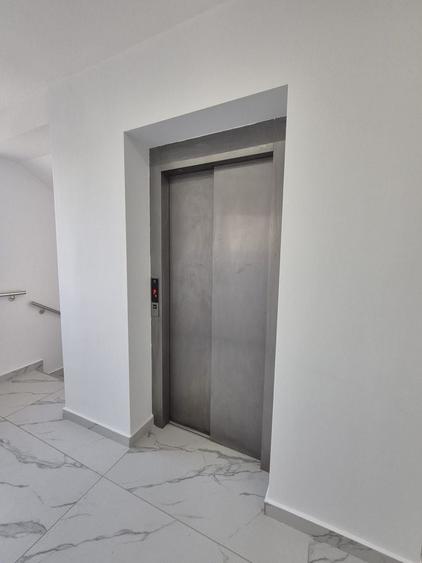 Apartament cu 2 camere decomandat în 1 Decembrie 1918