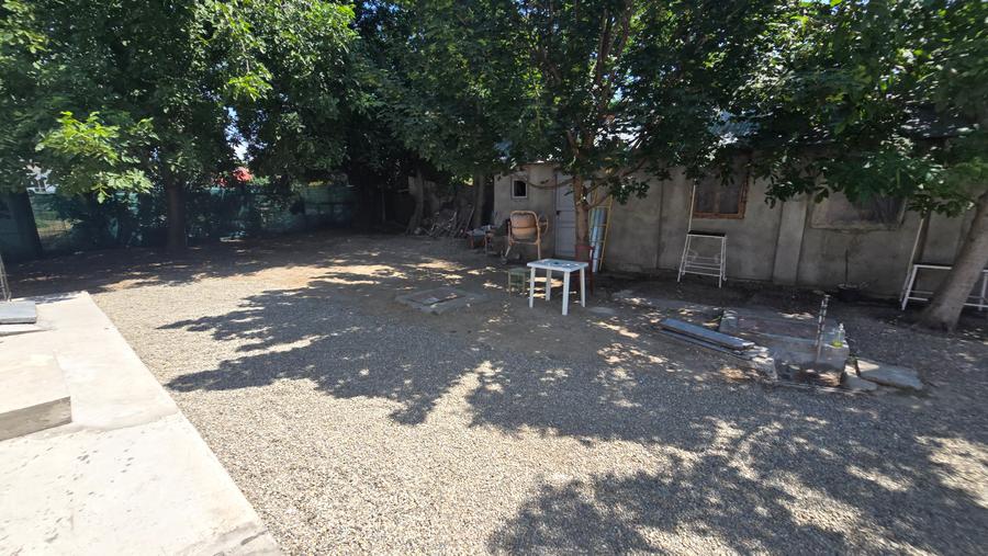 Casă cu 3 camere cu Canalizare în Central