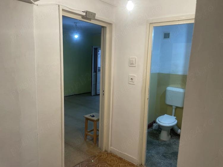 Garsonieră semidecomandată în Gorjului