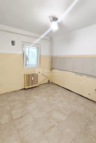 Garsonieră decomandată în Central