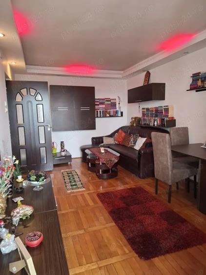 Apartament cu 2 camere decomandat în Micro 5