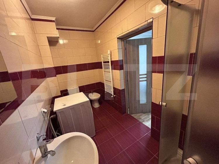 Apartament cu 4 camere semidecomandat, mobilat în Ultracentral