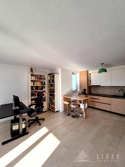 Apartament cu 2 camere semidecomandat, mobilat în Bună Ziua
