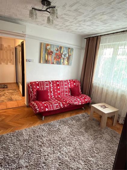 Apartament cu 2 camere semidecomandat în Hipodrom