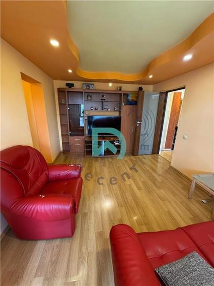 Apartament cu 2 camere semidecomandat în Gemenii