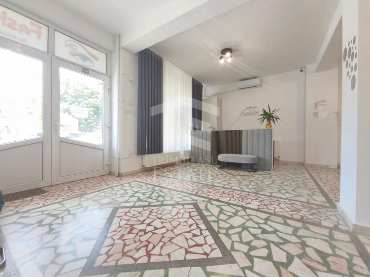 Spațiu comercial, de 66 mp, în Central