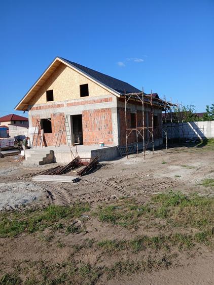 Casă cu 4 camere în Buturugeni
