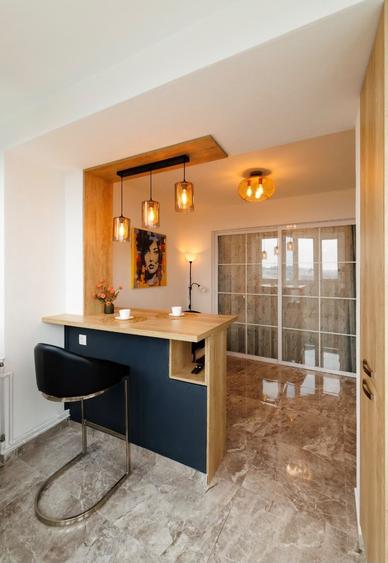 Apartament cu 2 camere semidecomandat, mobilat în P-ța Unirii