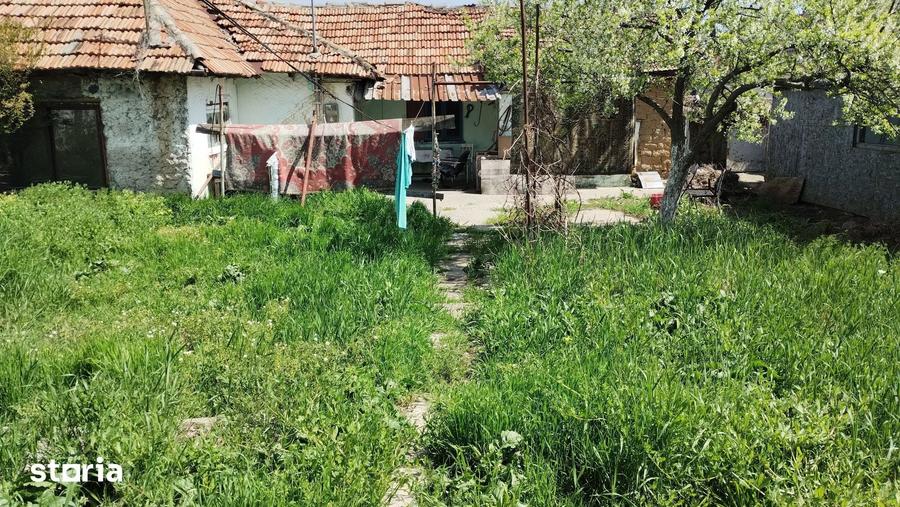 Teren de 410 mp, în Palazu Mare