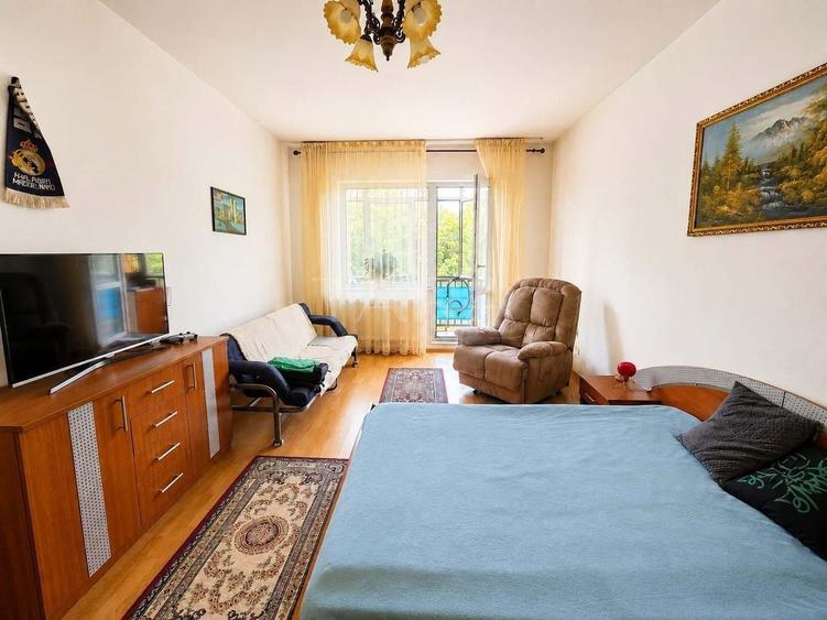 Apartament cu 2 camere semidecomandat, mobilat în Gruia