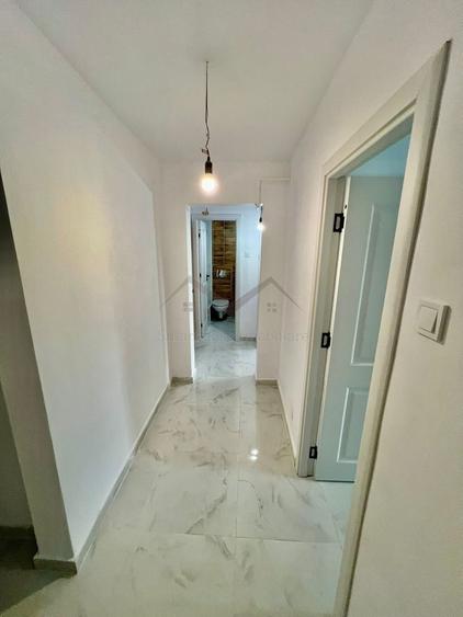 Apartament cu 4 camere decomandat în Dacia