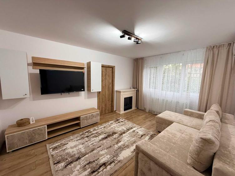 Apartament cu 2 camere semidecomandat în Micro 11