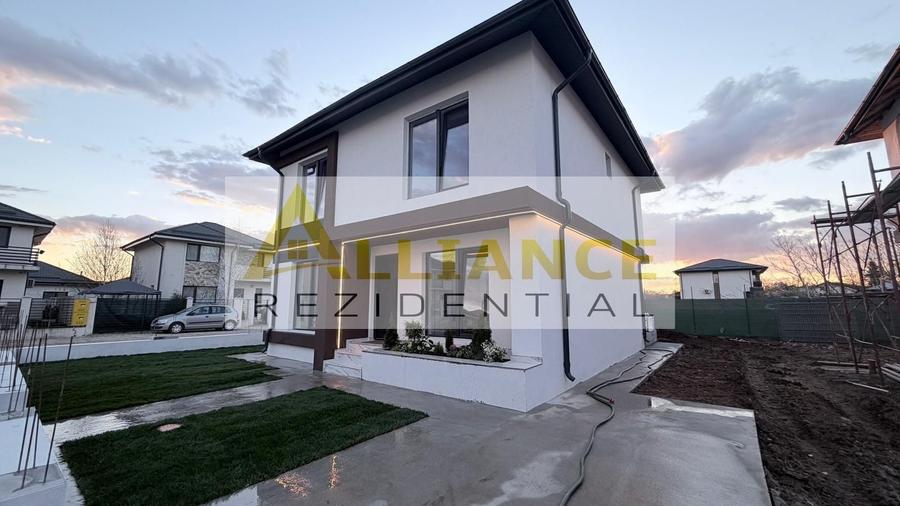 Casă individuală cu 4 camere cu Canalizare în Berceni