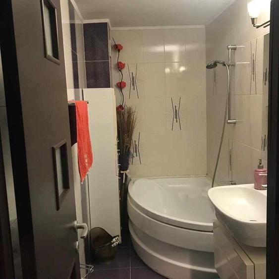Apartament de 3 camere, confort 1 sporit, avand suprafata utila de 83 mp. Acesta se afla intr-un bloc reabilitat termic. - 7