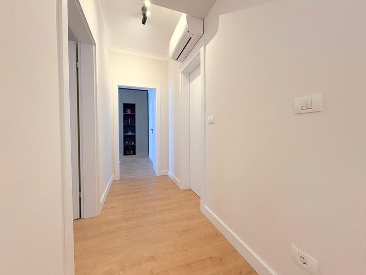 Apartament cu 3 camere decomandat, mobilat în Aradului