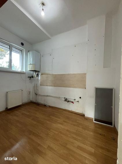Apartament cu 3 camere în Andrei Mureșanu