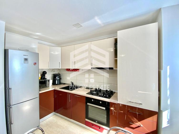 Apartament cu 2 camere decomandat, mobilat în Tractorul
