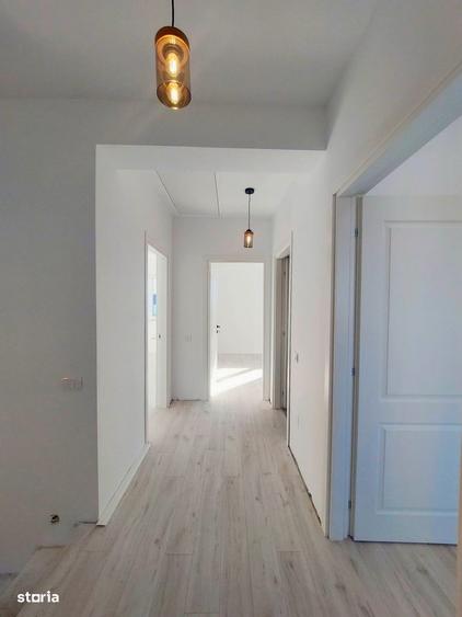 Casă cu 5 camere cu Teren 350 Mp în Central