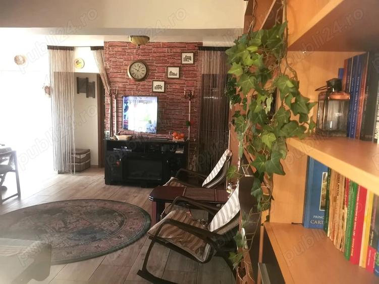 Apartament cu 3 camere semidecomandat în Plevnei