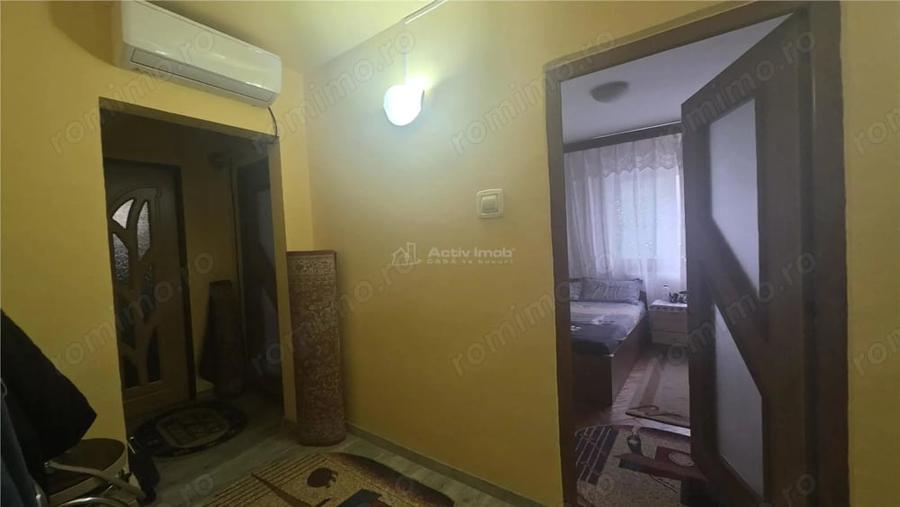 Apartament cu 4 camere decomandat în 1 Mai
