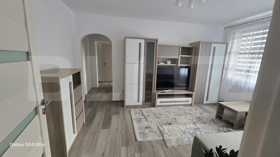 Apartament cu 3 camere semidecomandat, mobilat în Sud-Est