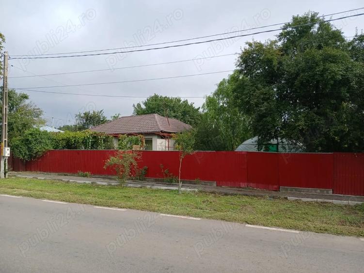 Casă cu 3 camere cu Teren 1500 Mp în Lehliu
