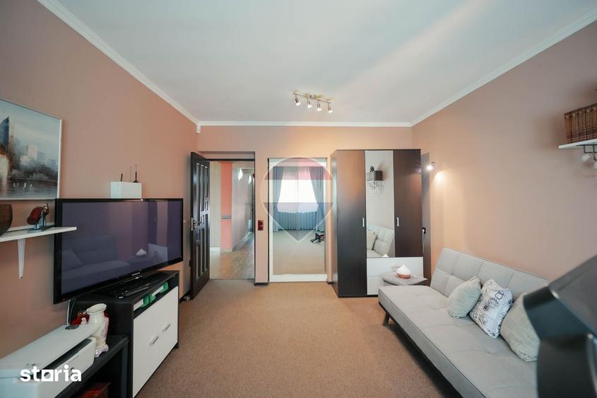 Casă cu 5 camere cu Teren 505 Mp în Central