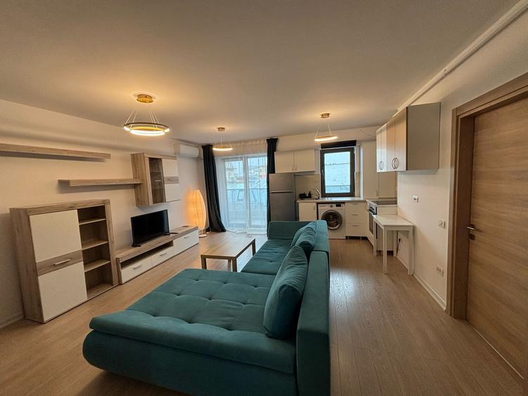 Apartament cu 2 camere semidecomandat, mobilat în Armeneasca