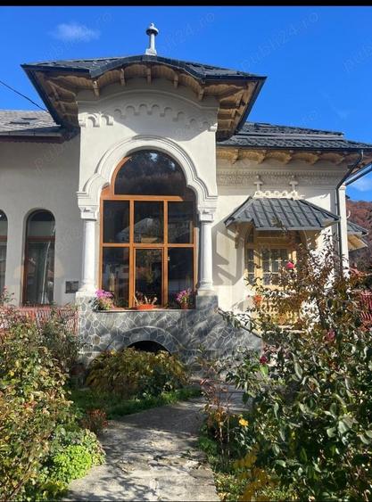 Casă cu 4 camere cu Teren 620 Mp în Sinaia