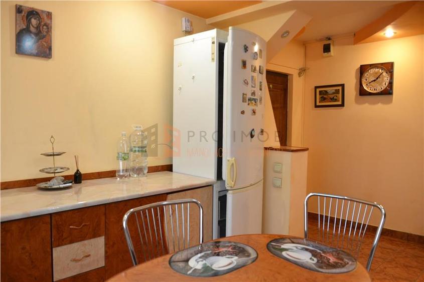 Apartament cu 3 camere decomandat, mobilat în 1 Decembrie