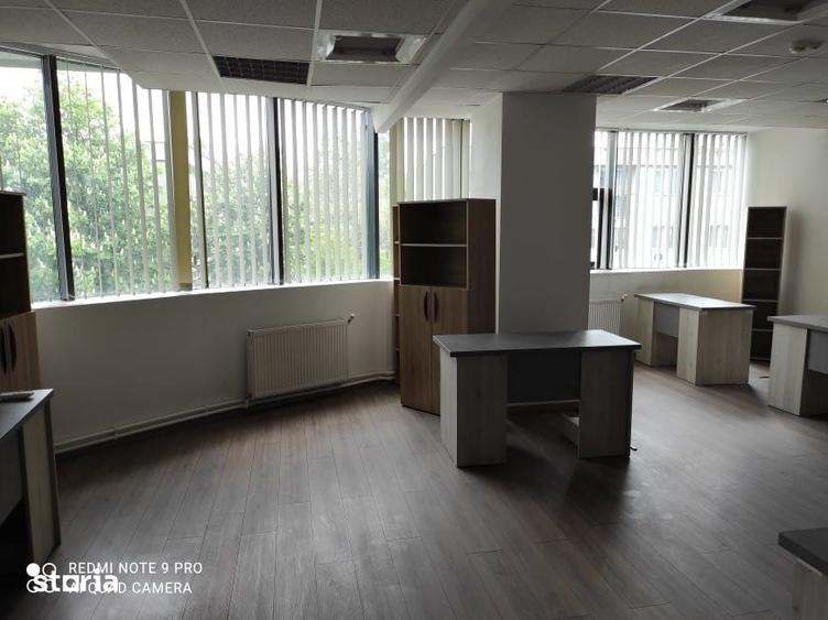 Spațiu comercial, de 55 mp, în Podu Roș