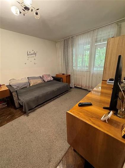 Apartament cu 2 camere semidecomandat în Olteniței